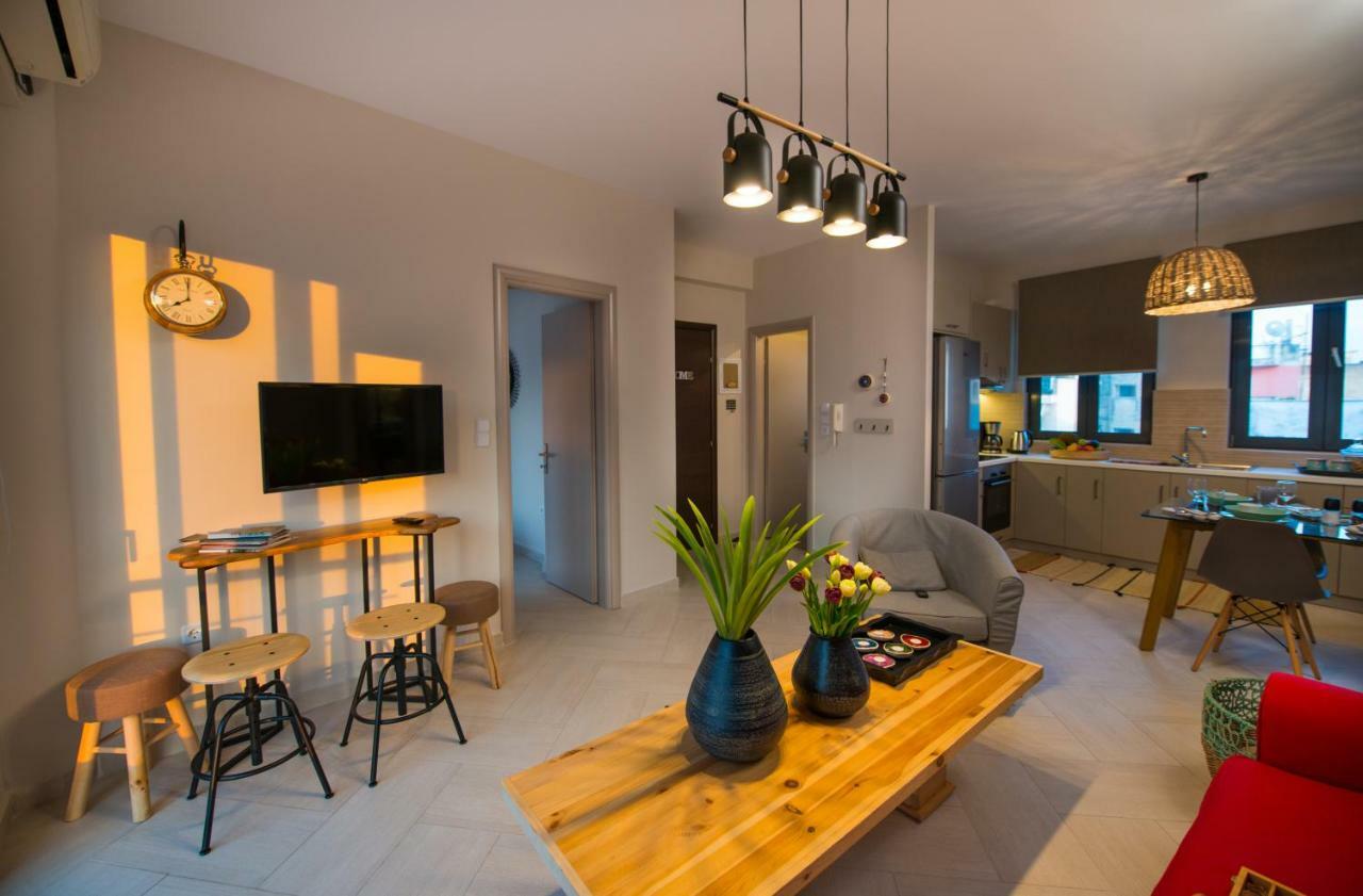 Marios Home, A Cozy And Spacious Apartment Near Downtown Превеза Екстериор снимка